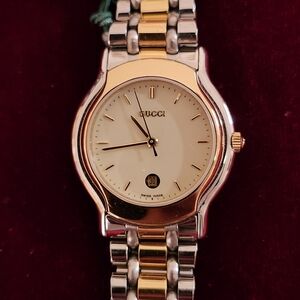 Pristine 1995 Gucci Two-Tone Gold and Silver Calendar Watch